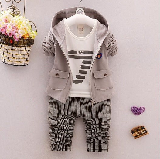 Casuel Jungen Outfit