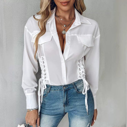 Bluse mit Seitenschnüren